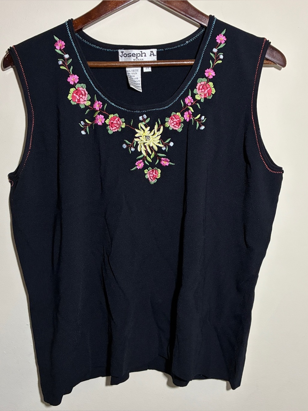 VTG Joseph A Embroidered Tank Top  2X Embroidered Floral Knit Cottagecore